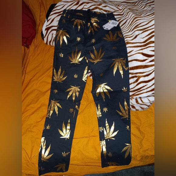 Joggers - Picture 1 of 6